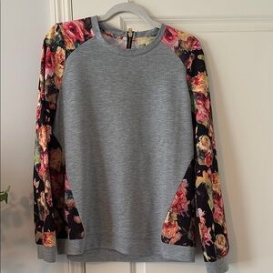 Floral Sleeve Gray Top